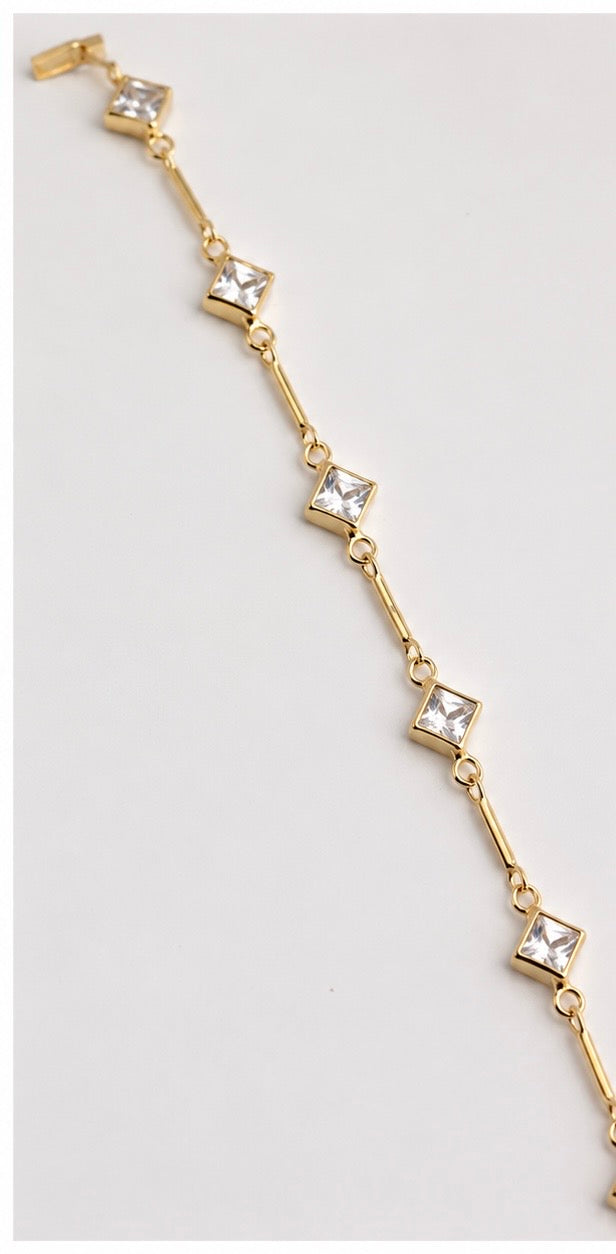 PREORDER luxury 14k GF Link & Bar with CZ Bezel Rhombus Chain