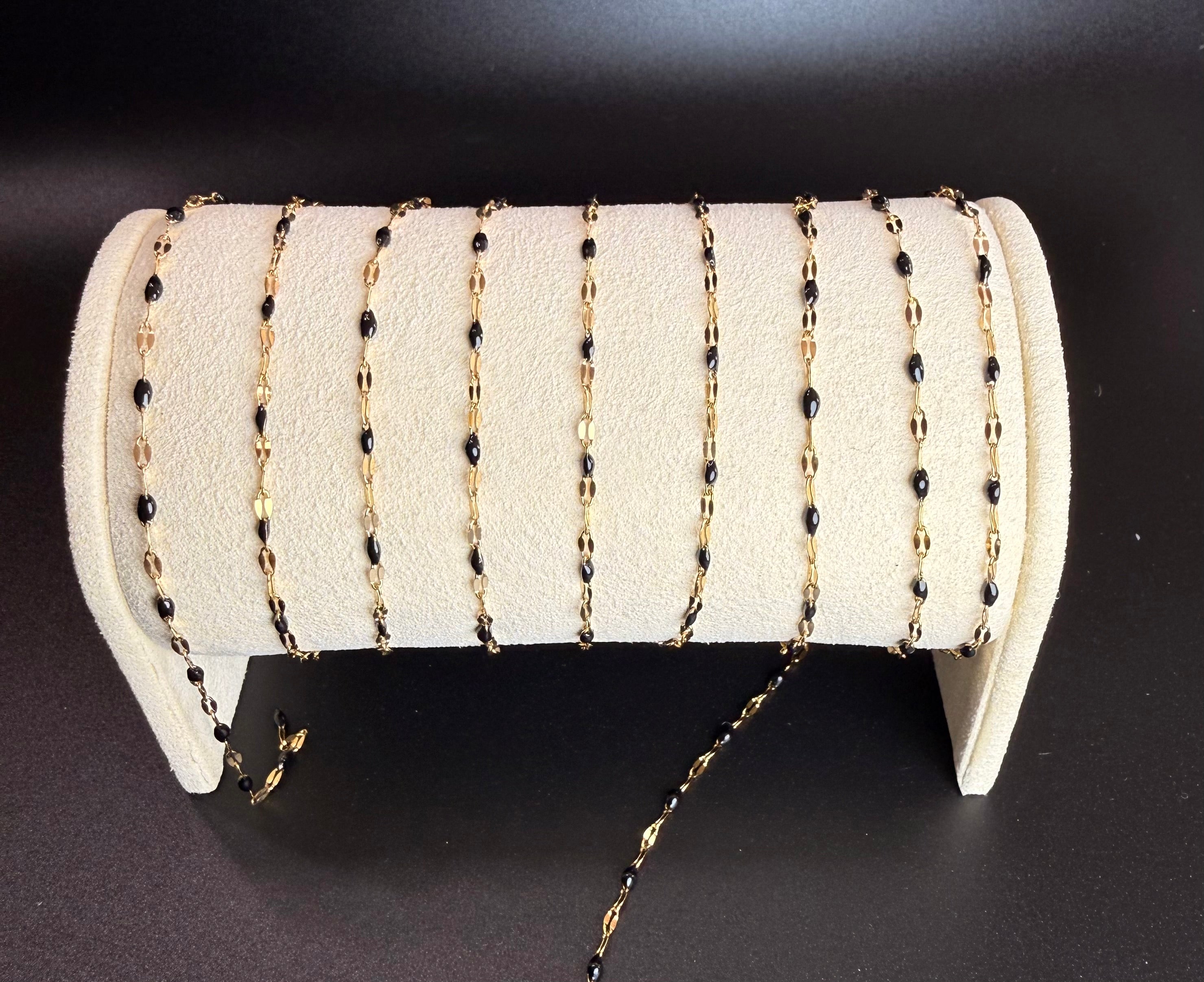 Stainless Steel Lip Chain with Black Enamel